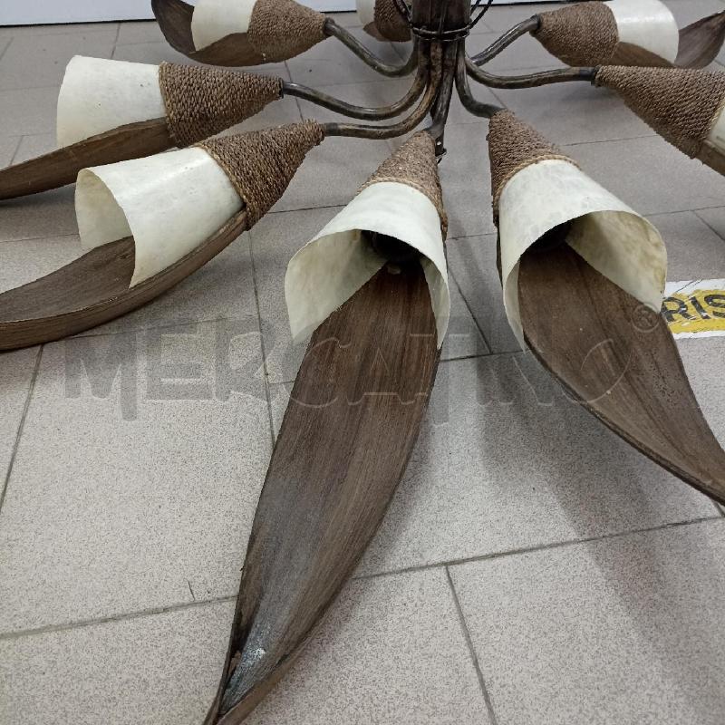 LAMPADARIO FOGLIE DI COCCO E RESINA 8 LUMI | Mercatino dell'Usato Lamezia terme 2