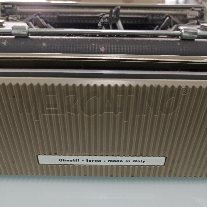 MACCHINA SCRIVERE D'EPOCA OLIVETTI LETTERA 22 + BORSA | Mercatino dell'Usato Lamezia terme 3