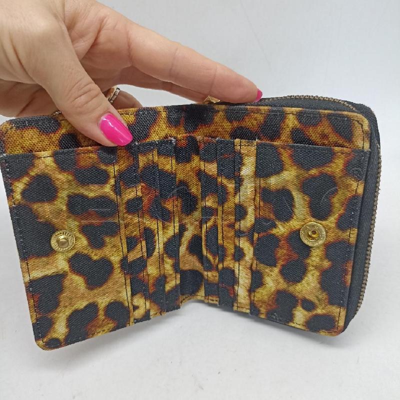PORTA FOGLIO HERSCHEL NERO BEIGE LEOPARDATO | Mercatino dell'Usato Lamezia terme 3
