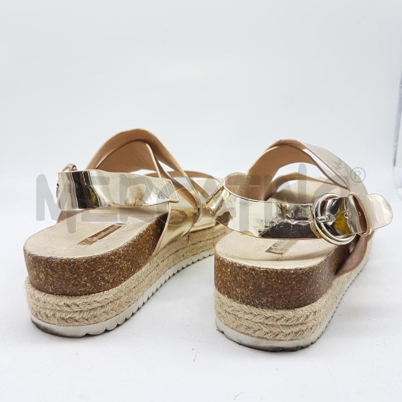 SANDALI DONNA STRADIVARIUS DORATI BEIGE PAGLIA | Mercatino dell'Usato  Lamezia terme