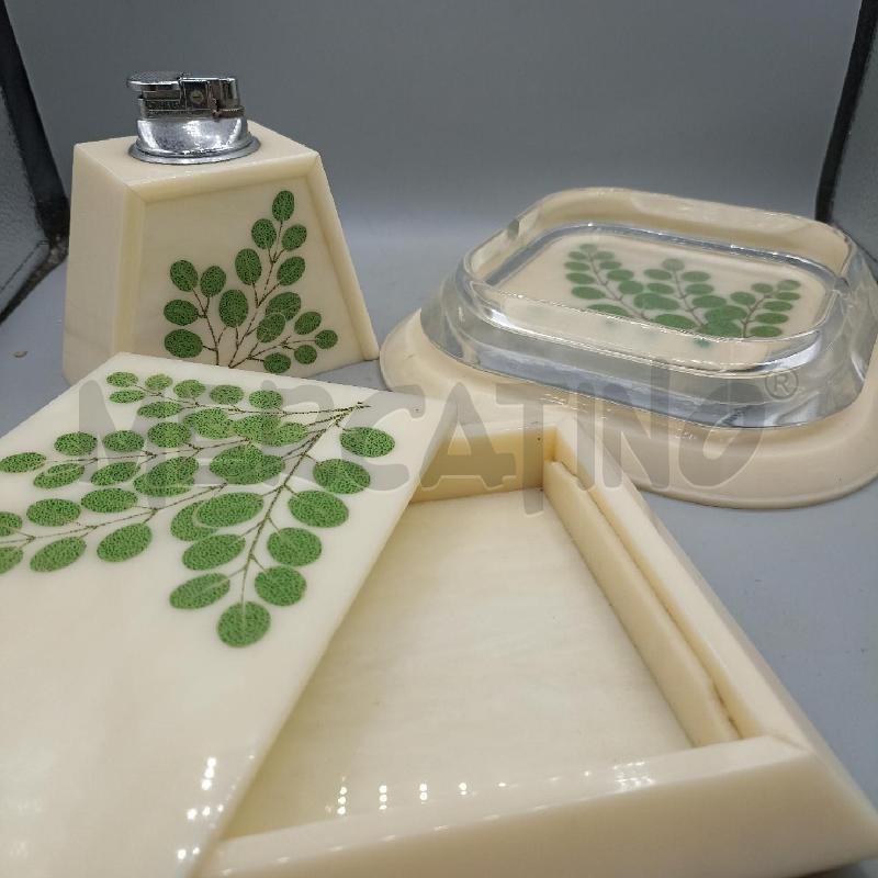 SET TAVOLO OPALINA MODERNARIATO RAFFIGURANTE FOGLIOLINE | Mercatino dell'Usato Lamezia terme 2