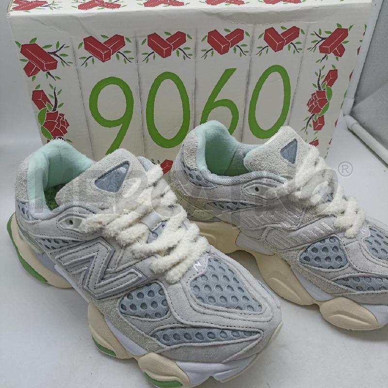 SNEAKERS DONNA NEW BALANCE 9060 GRIGIO BIANCO | Mercatino dell'Usato Lamezia terme 2
