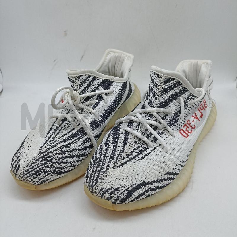 SNEAKERS UOMO ADIDA SYEEZY BOOST 350 V2 BIANCO NERO  | Mercatino dell'Usato Lamezia terme 3