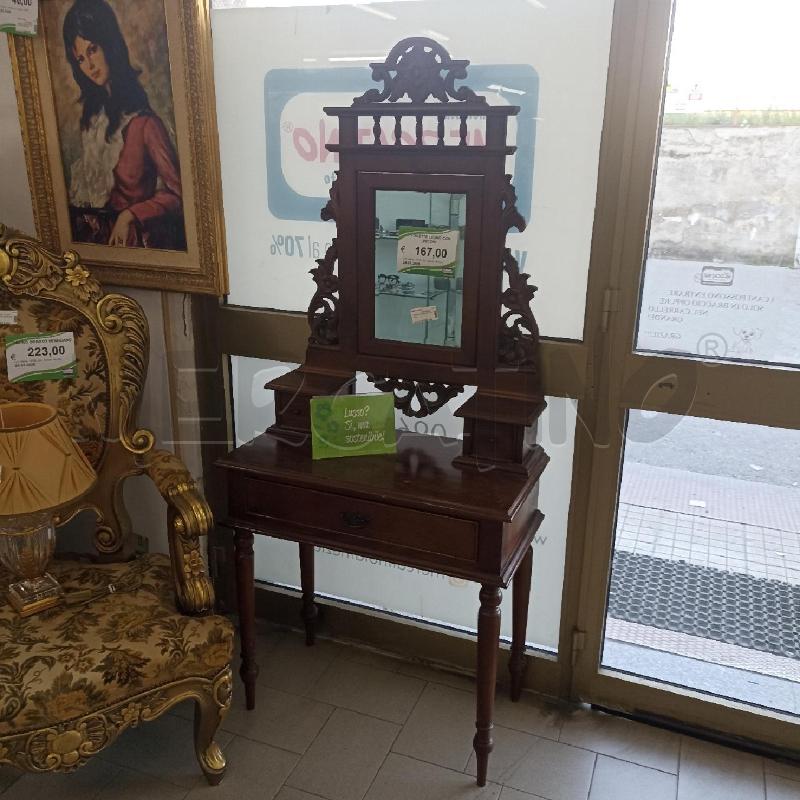 TOILETTE LEGNO CON DECORI  | Mercatino dell'Usato Lamezia terme 1