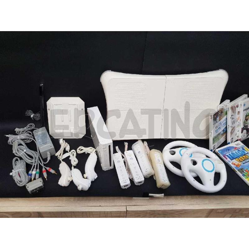 CONSOLLE NINTENDO +4CONTR+2NUN+4GIOCHI+PEDANA+VOLANTE  | Mercatino dell'Usato Cesena 4