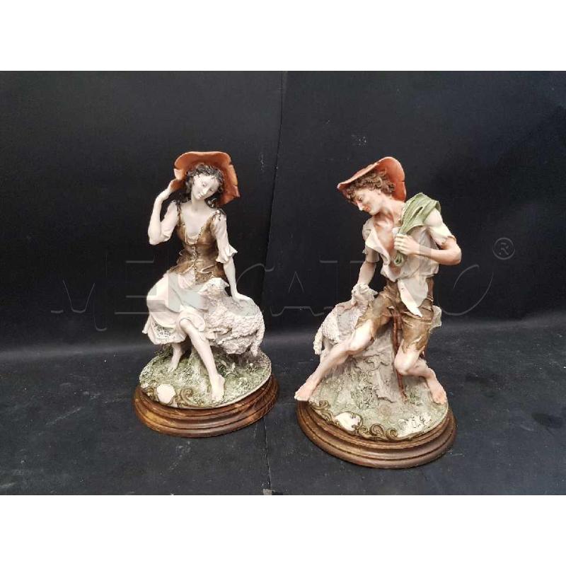 COPPIA STATUE PASTORELLI CAPODIMONTE MASCIO PIEDE ROTTO | Mercatino dell'Usato Cesena 2