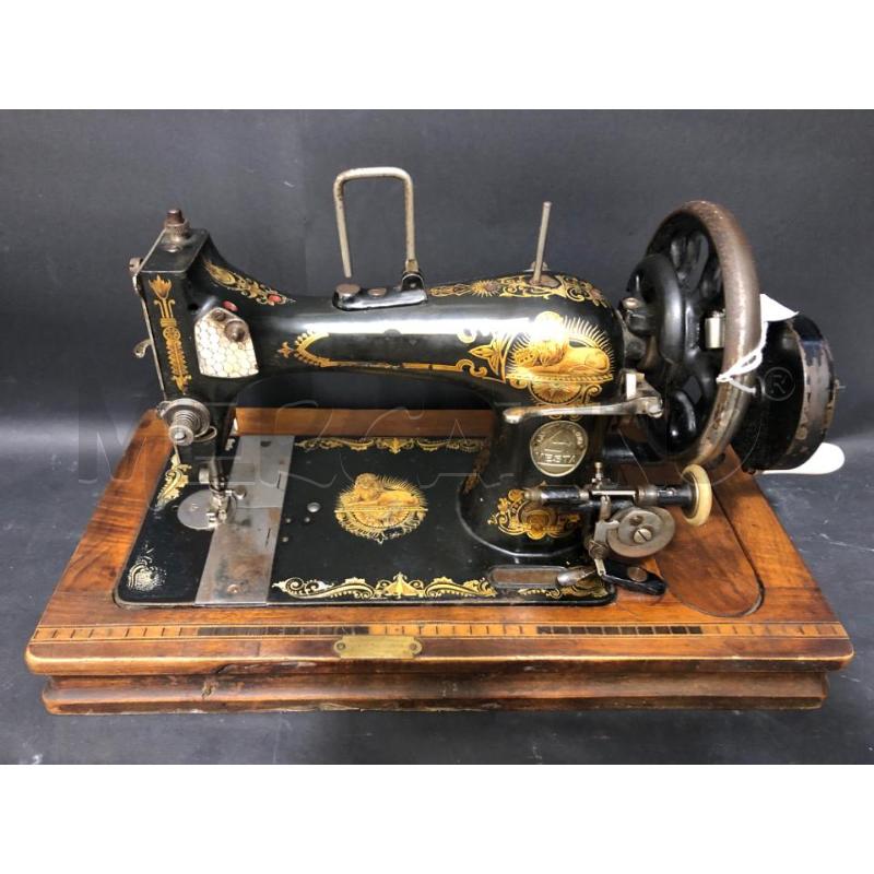 MACCHINA CUCIRE VESTA  FUNZIONANTE  VINTAGE | Mercatino dell'Usato Cesena 1