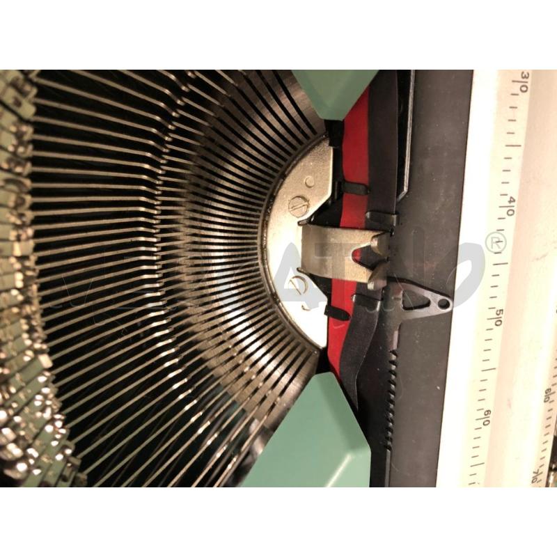MACCHINA DA SCRIVERE OLIVETTI LETTERA 82 | Mercatino dell'Usato Cesena 3