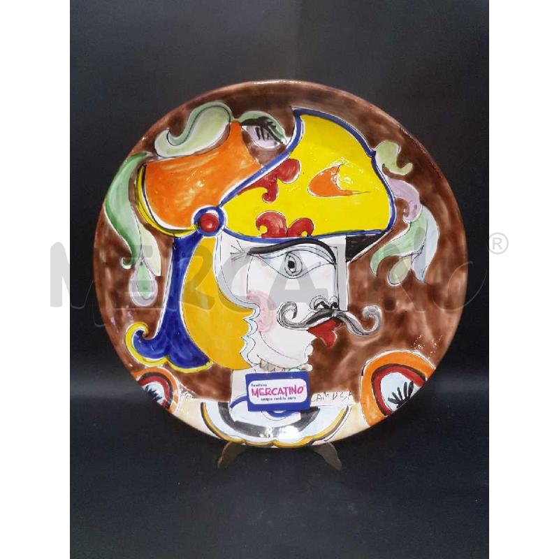 PIATTO LA MUSA CERAMICA SICILIANA 46CM DIAMETRO CAVALIERE | Mercatino dell'Usato Cesena 2