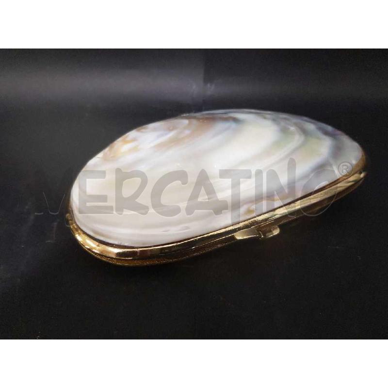 SCATOLA / BORSA CONCHIGLIA MADREPERLA   | Mercatino dell'Usato Cesena 2