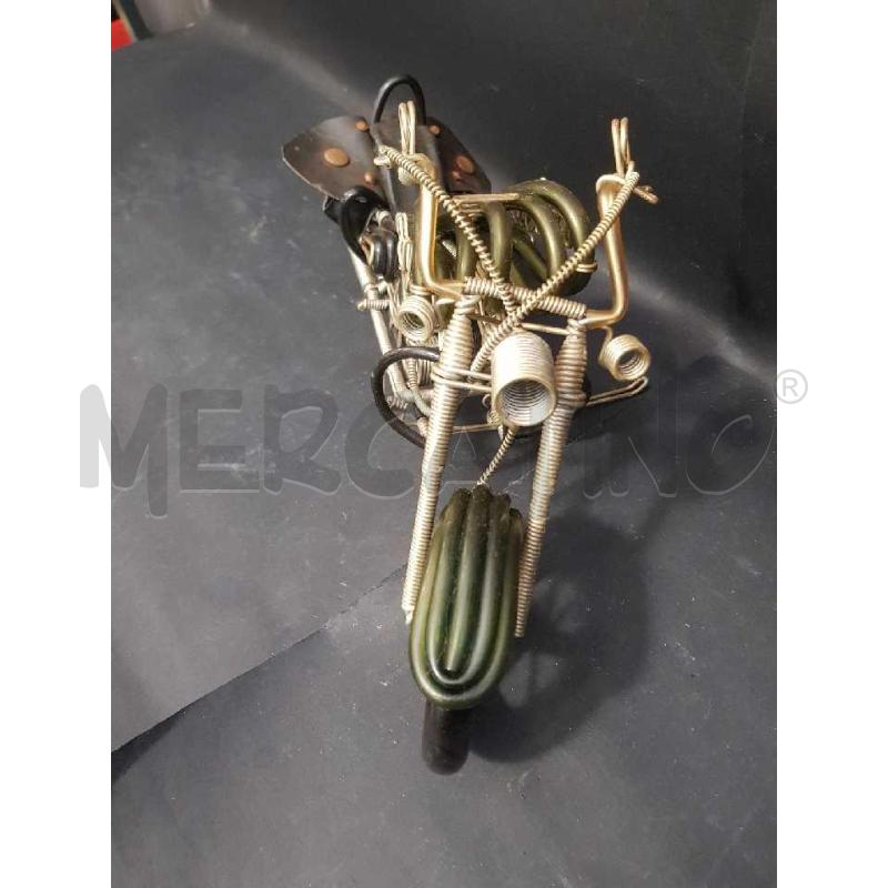 SCULTURA MOTO METALLI DI RECUPERO E GOMMA | Mercatino dell'Usato Cesena 3