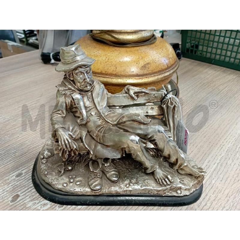 SCULTURA SILVER FIRMATA  UOMO SU PANCHINA | Mercatino dell'Usato Cesena 1