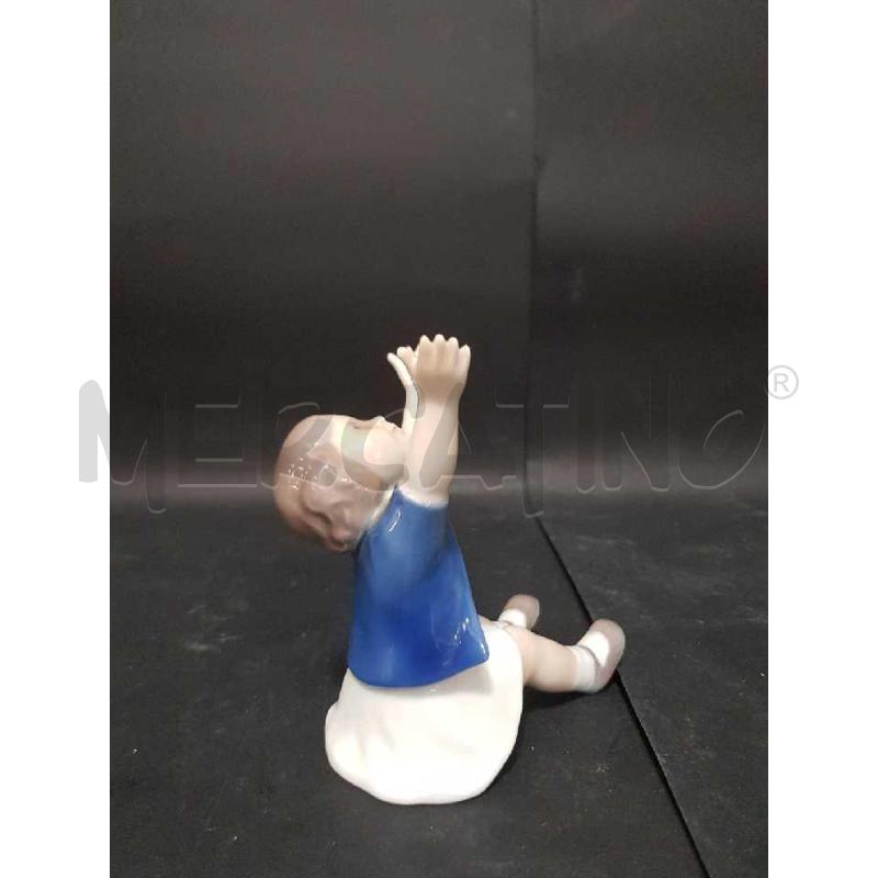 STATUETTA BING & GROMDHAL BAMBINA CON BRACCIA ALZATE CERAMICA | Mercatino dell'Usato Cesena 4