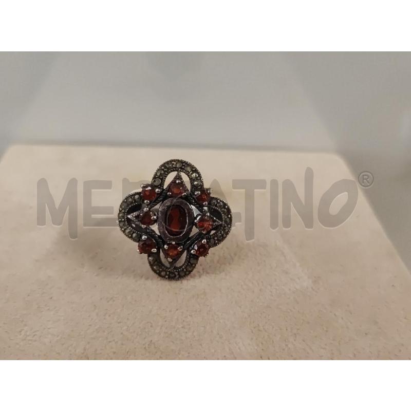 ANELLO DONNA ARGENTATO PIETRE ROSSE FORMA FIORE  | Mercatino dell'Usato Vinci - fraz. sovigliana 1