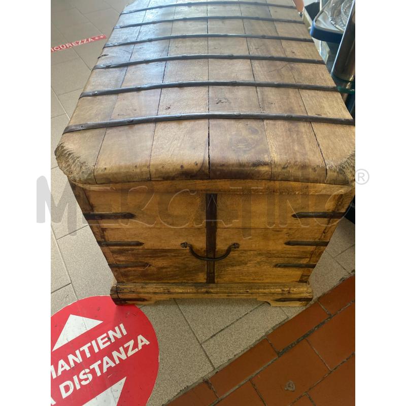 BAULE ETNICO IN LEGNO CON BORCHIE | Mercatino dell'Usato Vinci - fraz. sovigliana 2