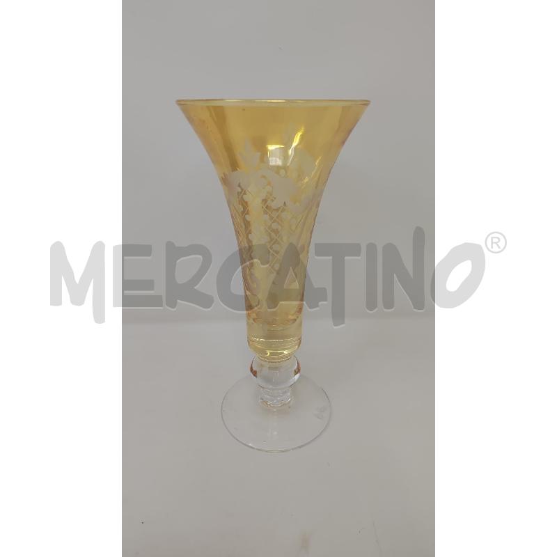 BICCHIERONE VETRO GIALLO CON PIEDE MOLATO | Mercatino dell'Usato Vinci - fraz. sovigliana 1