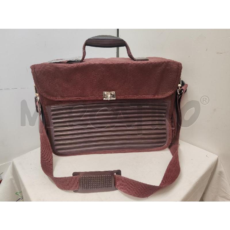 BORSA DONNA MANDARINA DUCK TESSUTO BORDEAUX INSERTI GOMMATI | Mercatino dell'Usato Vinci - fraz. sovigliana 1