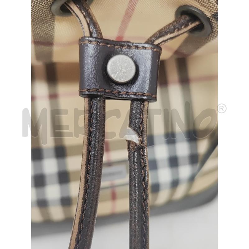 BORSA DONNA SECCHIELLO BURBERRY LACCINO CON PICCOLO STRAPPO | Mercatino dell'Usato Vinci - fraz. sovigliana 2