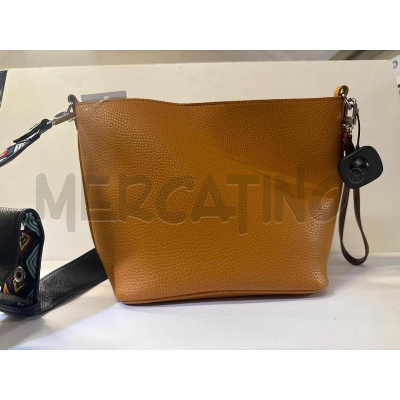 BORSA DONNA # FIND KAPPOR PELLE GIALLA  | Mercatino dell'Usato Vinci - fraz. sovigliana 2
