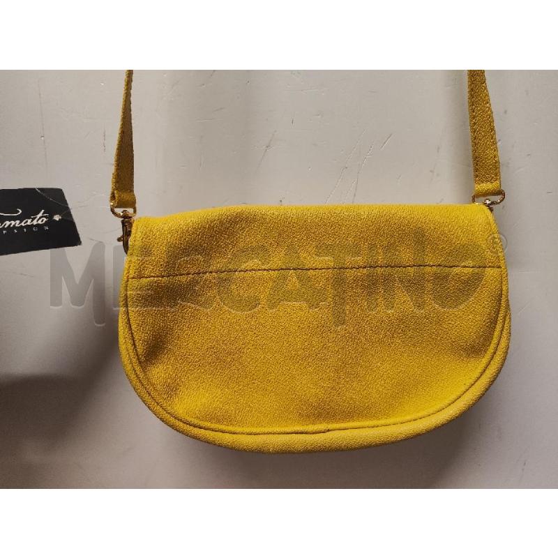 BORSETTA DONNA COCCINELLE GIALLA STONDATA PATTA FIORE | Mercatino dell'Usato Vinci - fraz. sovigliana 2