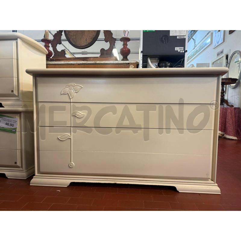 CASSETTONE LACCATO PANNA 4 CASSETTI MOTIVO FIORI | Mercatino dell'Usato Vinci - fraz. sovigliana 1