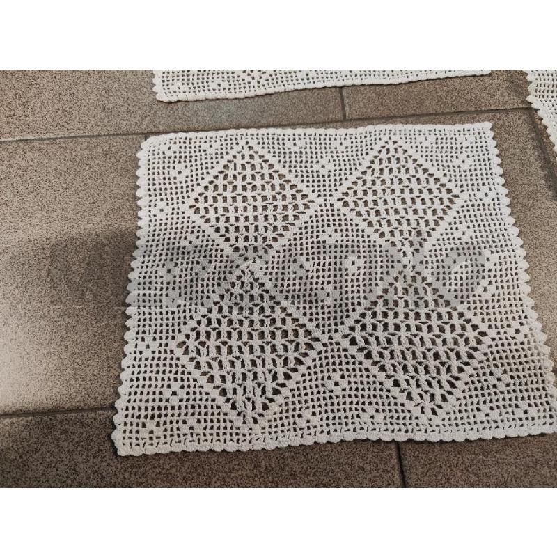 CENTRINI 4 PZ UNCINETTO BIANCHI RETT. E QUADRATI | Mercatino dell'Usato Vinci - fraz. sovigliana 2