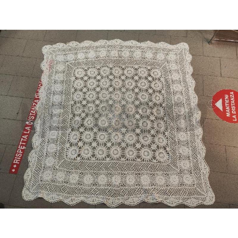 CENTRO UNCINETTO 150X155 FATTO A MANO PANNA | Mercatino dell'Usato Vinci - fraz. sovigliana 1
