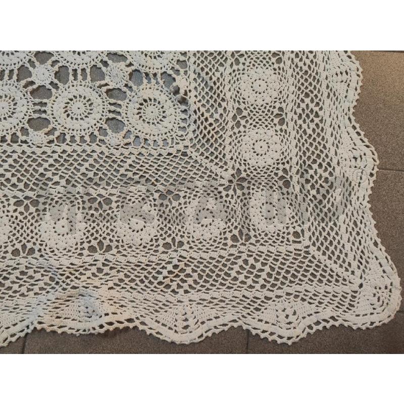 CENTRO UNCINETTO 150X155 FATTO A MANO PANNA | Mercatino dell'Usato Vinci - fraz. sovigliana 2
