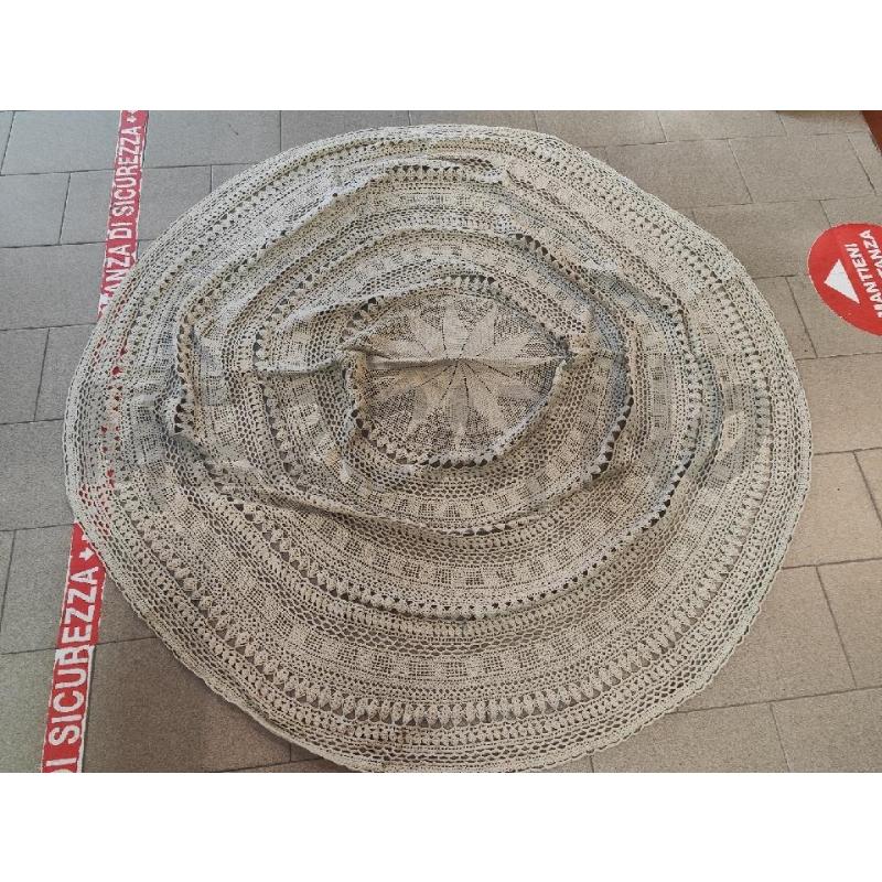 CENTRO UNCINETTO 200MT BEIGE FATTO A MANO | Mercatino dell'Usato Vinci - fraz. sovigliana 1