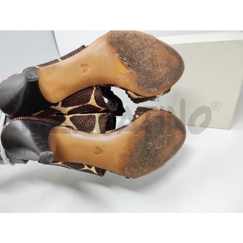CIABATTE DONNA MOSCHINO TESSUTO MARRONE PANNA N.40 | Mercatino dell'Usato Vinci - fraz. sovigliana 4