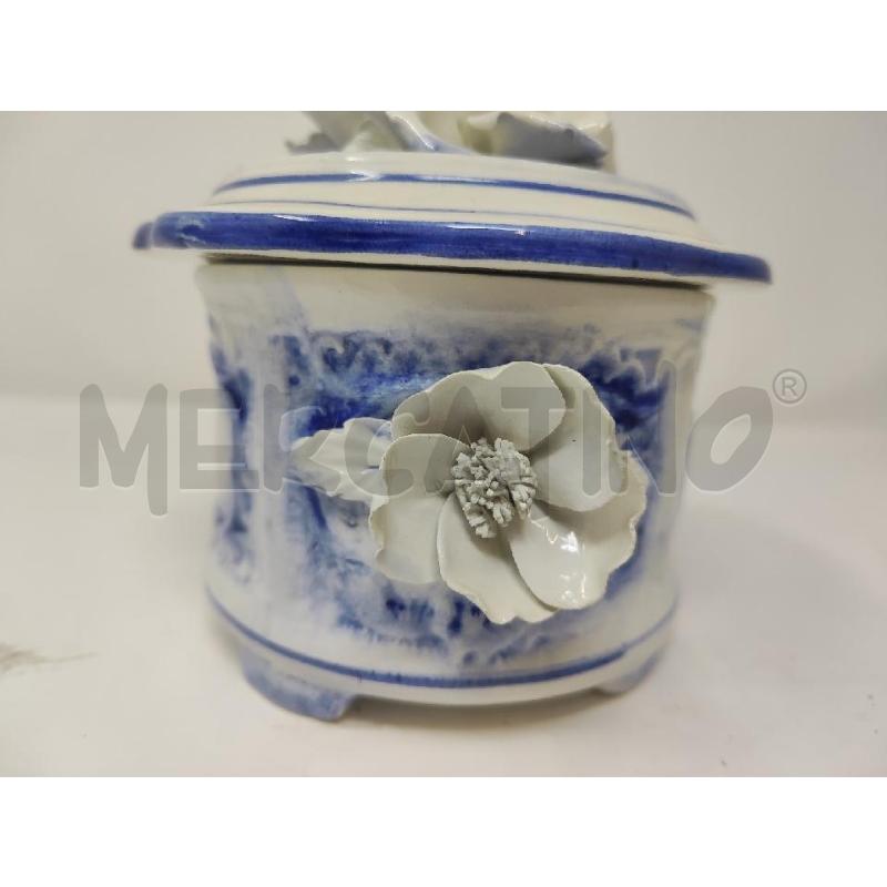 COFANETTO CERAMICA BASSANO DECORO BLU TAPPO FIORE | Mercatino dell'Usato Vinci - fraz. sovigliana 2