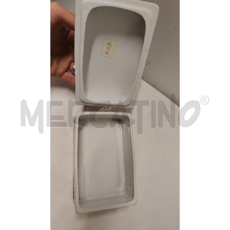 COFANETTO RETT. CERAMICA CAPODIMONTE BORDO BLU FIORELLINI | Mercatino dell'Usato Vinci - fraz. sovigliana 3