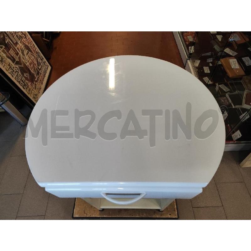 COMODINO BIANCO LACCATO PIANO STONDATO | Mercatino dell'Usato Vinci - fraz. sovigliana 2