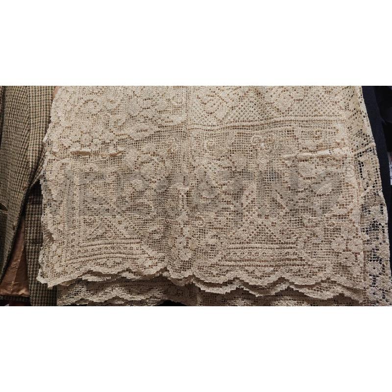 COPERTA MATRIMONIALE TIPO UNCINETTO BEIGE  | Mercatino dell'Usato Vinci - fraz. sovigliana 2