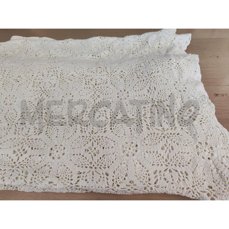 COPERTA MATRIMONIALE UNCINETTO BIANCA FIORI  | Mercatino dell'Usato Vinci - fraz. sovigliana 2