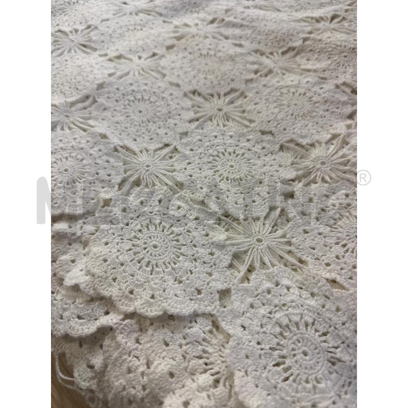 COPERTA MATRIMONIALE UNCINETTO BIANCA FIORI TONDI FATTA A MANO | Mercatino dell'Usato Vinci - fraz. sovigliana 2
