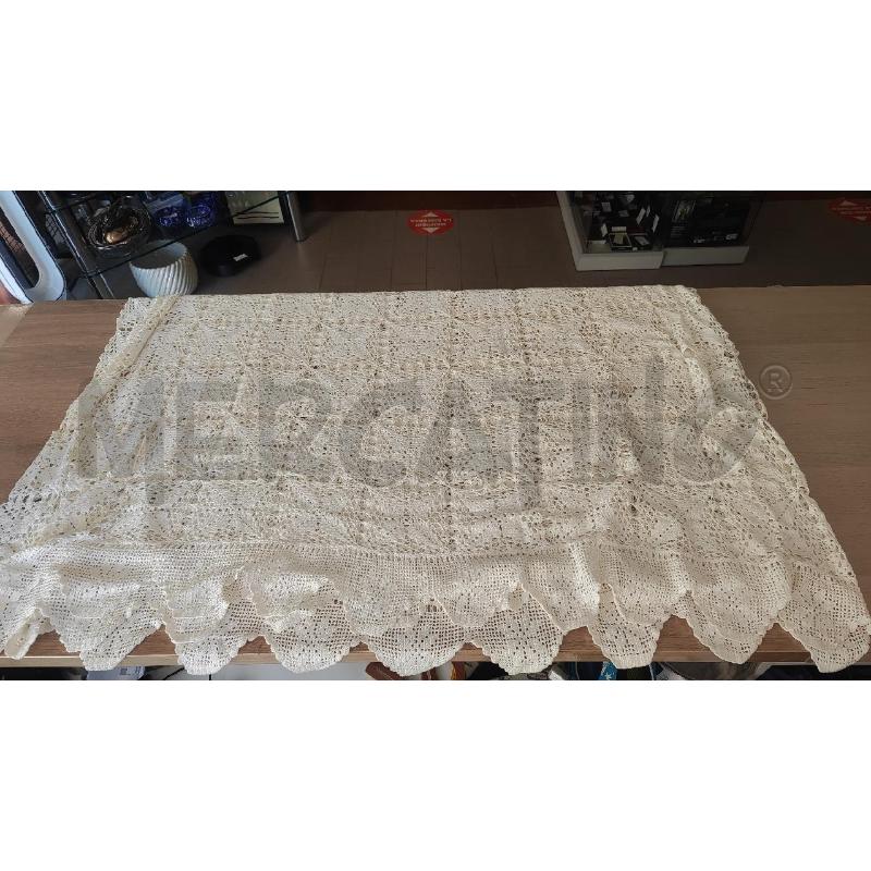 COPERTA MATRIMONIALE UNCINETTO QUADRATI BIANCA FATTA A MANO | Mercatino dell'Usato Vinci - fraz. sovigliana 1