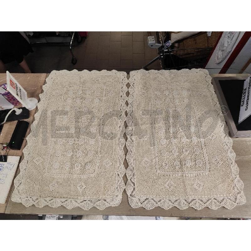 COPRI CUSCINO 2 PZ UNCINETTO FATTO A MANO FIORI | Mercatino dell'Usato Vinci - fraz. sovigliana 1