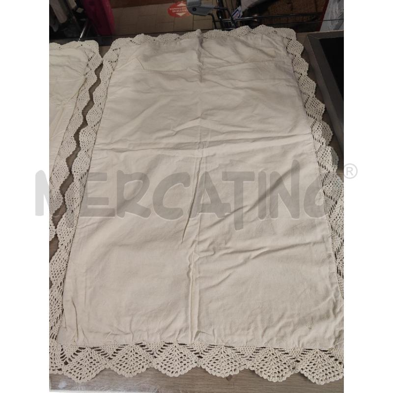 COPRI CUSCINO 2 PZ UNCINETTO FATTO A MANO FIORI | Mercatino dell'Usato Vinci - fraz. sovigliana 5