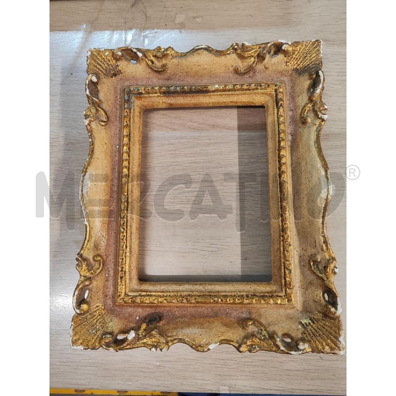 CORNICETTA 27X22 DORATA RICCIOLI | Mercatino dell'Usato Vinci - fraz. sovigliana 1