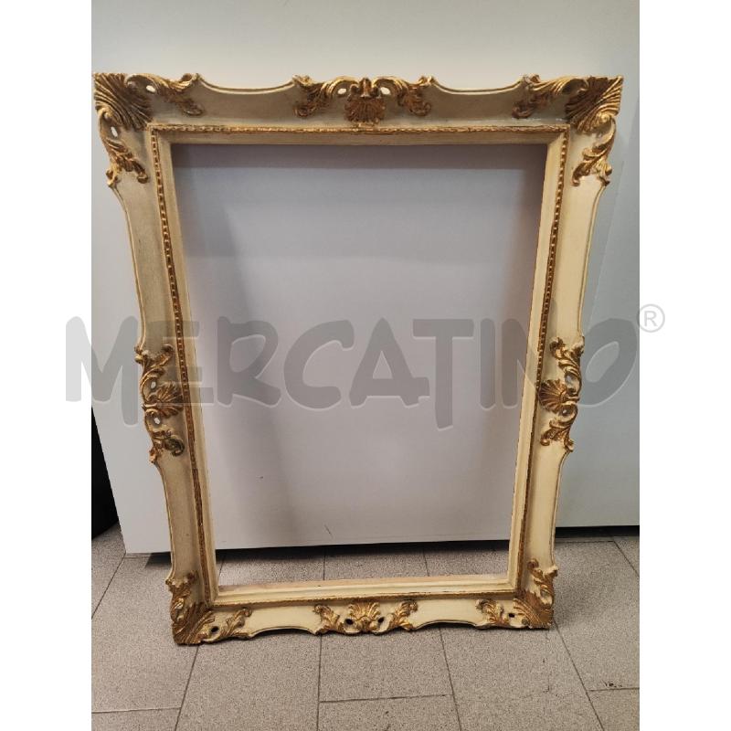 CORNICE 83X65 SBIANCATA ORO RICCIOLI | Mercatino dell'Usato Vinci - fraz. sovigliana 1