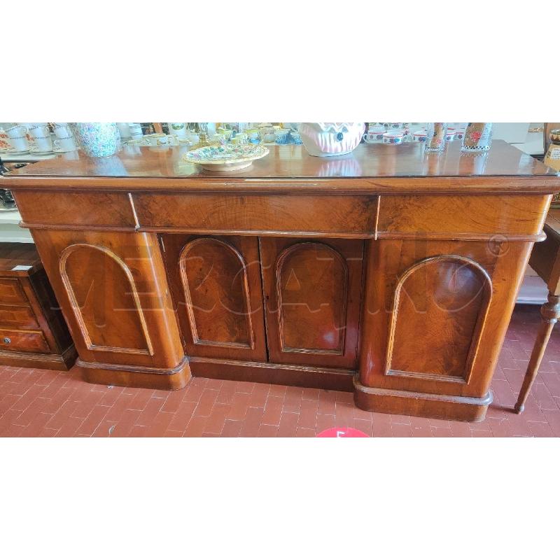 CREDENZA INGLESE STILE VITTORIANO 4 ANTE CON CASSETTI | Mercatino dell'Usato Vinci - fraz. sovigliana 1