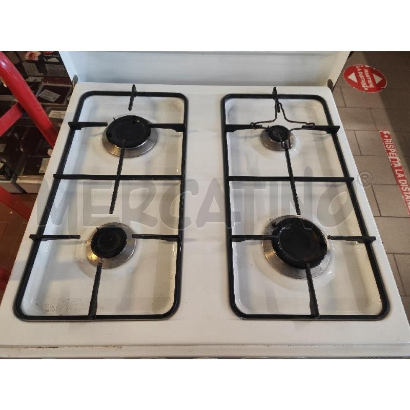 CUCINA BOMPANI 4 F METANO SMALTATA BIANCA | Mercatino dell'Usato Vinci - fraz. sovigliana 2