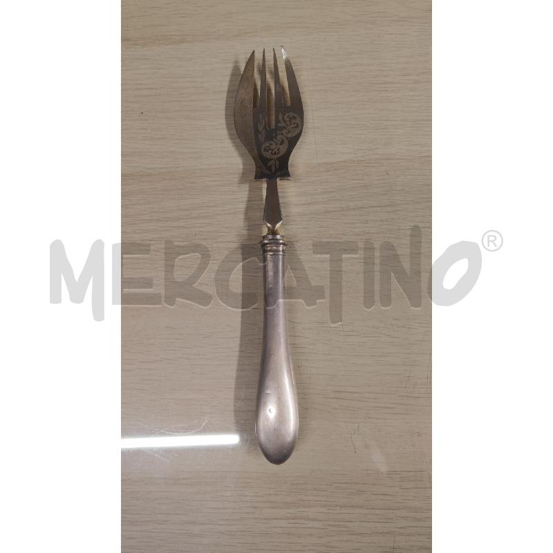 FORCHETTONE DORATO INCISO MANICO ARGENTATO  | Mercatino dell'Usato Vinci - fraz. sovigliana 1