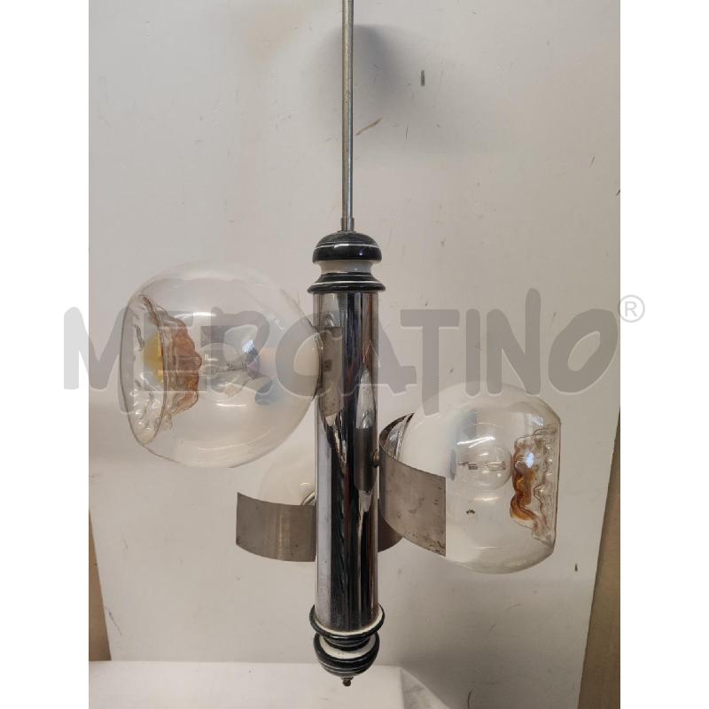 LAMPADARIO 3 LUCI CROMATO 3 PALLE VETRO | Mercatino dell'Usato Vinci - fraz. sovigliana 1