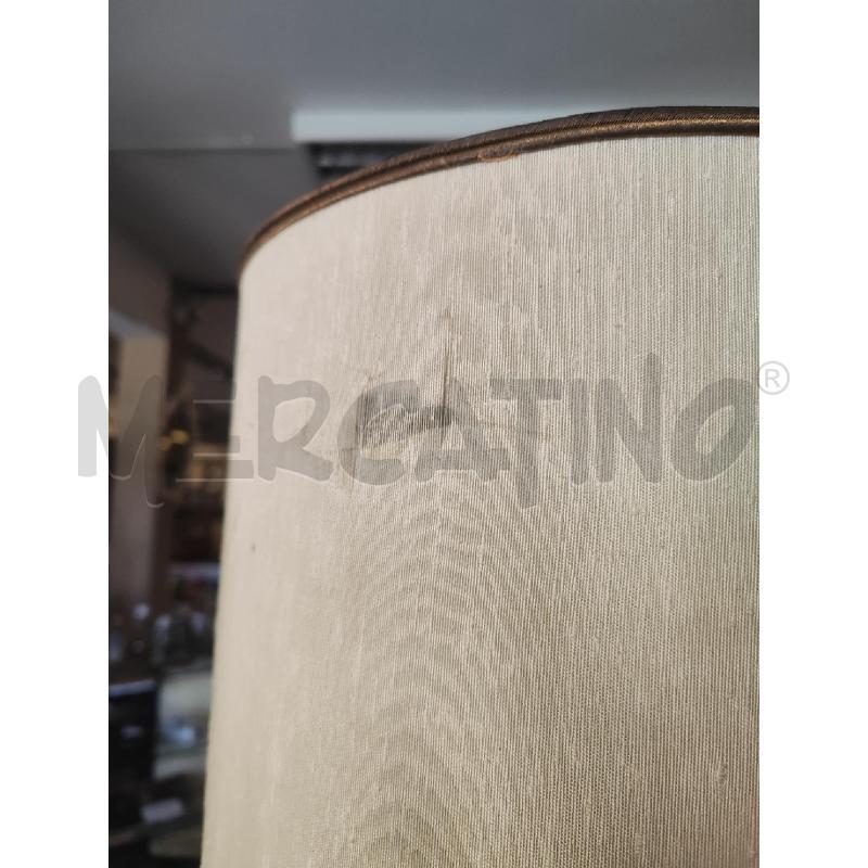 LAMPADA DA TAVOLO BASE CERAMICA BIANCA E ORO | Mercatino dell'Usato Vinci - fraz. sovigliana 4