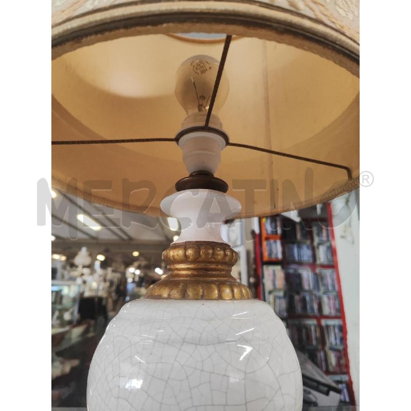 LAMPADA DA TAVOLO BASE CERAMICA BIANCA E ORO | Mercatino dell'Usato Vinci - fraz. sovigliana 3