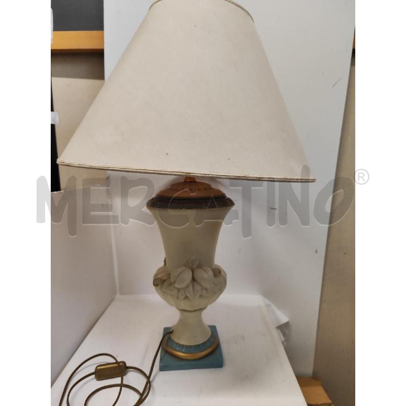LAMPADA DA TAVOLO BASE CERAMIC ACREMA AZZURRA  | Mercatino dell'Usato Vinci - fraz. sovigliana 1