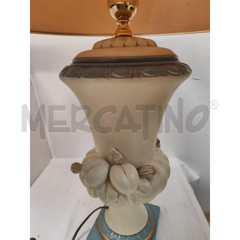 LAMPADA DA TAVOLO BASE CERAMIC ACREMA AZZURRA  | Mercatino dell'Usato Vinci - fraz. sovigliana 3