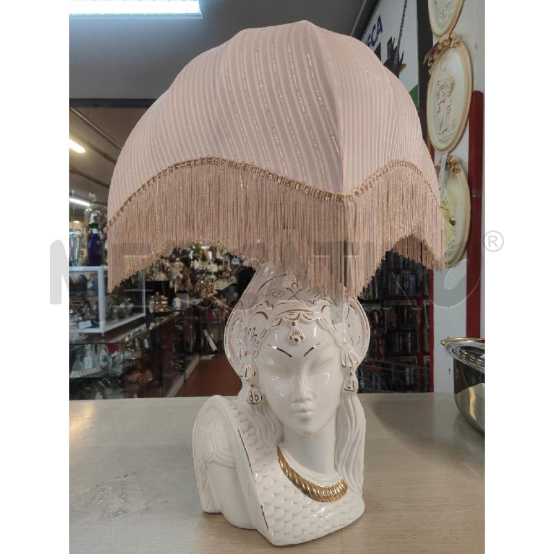 LAMPADA DA TAVOLO BASE DONNA BIANCA ORO | Mercatino dell'Usato Vinci - fraz. sovigliana 1